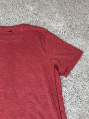 Tommy Bahama Soft Knit T Shirt Poly Blend Suede Plush Tee Size Small Red