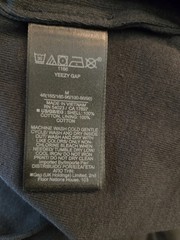 BRAND NEW YEEZY GAP 78 CROP DOVE NO SEAM TEE BLACK