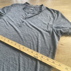 01 Algo Performance Merino Wool Henley Shirt Mens Medium Gray Short Sleeve