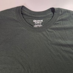 Gildan DryBlend Men’s Large Short Sleeve Crew Neck T-Shirt Dark Green 50/50 NWOT