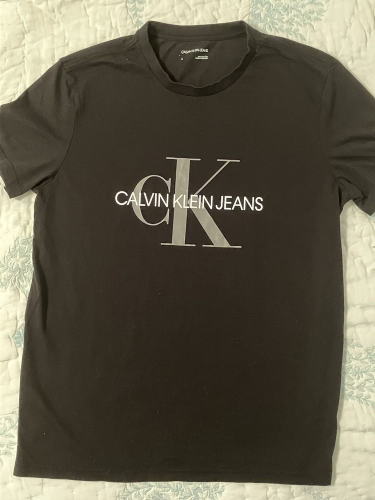 Calvin Klein Jeans T-Shirt – Black – Men’s Medium -100% Cotton – Sri-Lanka Made