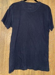 LOT OF 3 AMERICAN EAGLE MENS T-SHIRTS, 1 V-NECK/ 1 CREW NECK/ 1 POLO SIZE MEDIUM