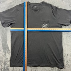 UNIQLO Jujutsu Kaisen Pocket Tee Mens XL Gray Good Satoru Gojo Anime 341-440682