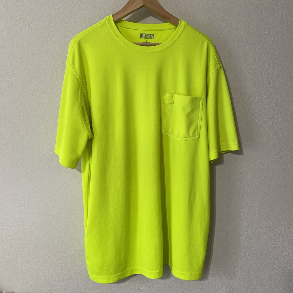 Duluth Trading Mens L Bright Safety Yellow Short Sleeve T-Shirt Pocket Stretch *