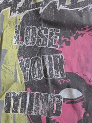 Valabasas Vintage Graphic Print Distressed Hem Men’s T-Shirt XL Green Black Pink