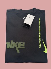 Men’s Nike Sportswear Max90 Swoosh Sport T-Shirt – Gray Volt HQ9262 060