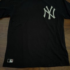 New Era MLB New York Yankees Black Embroidered Graphic T-Shirt Size L Baseball