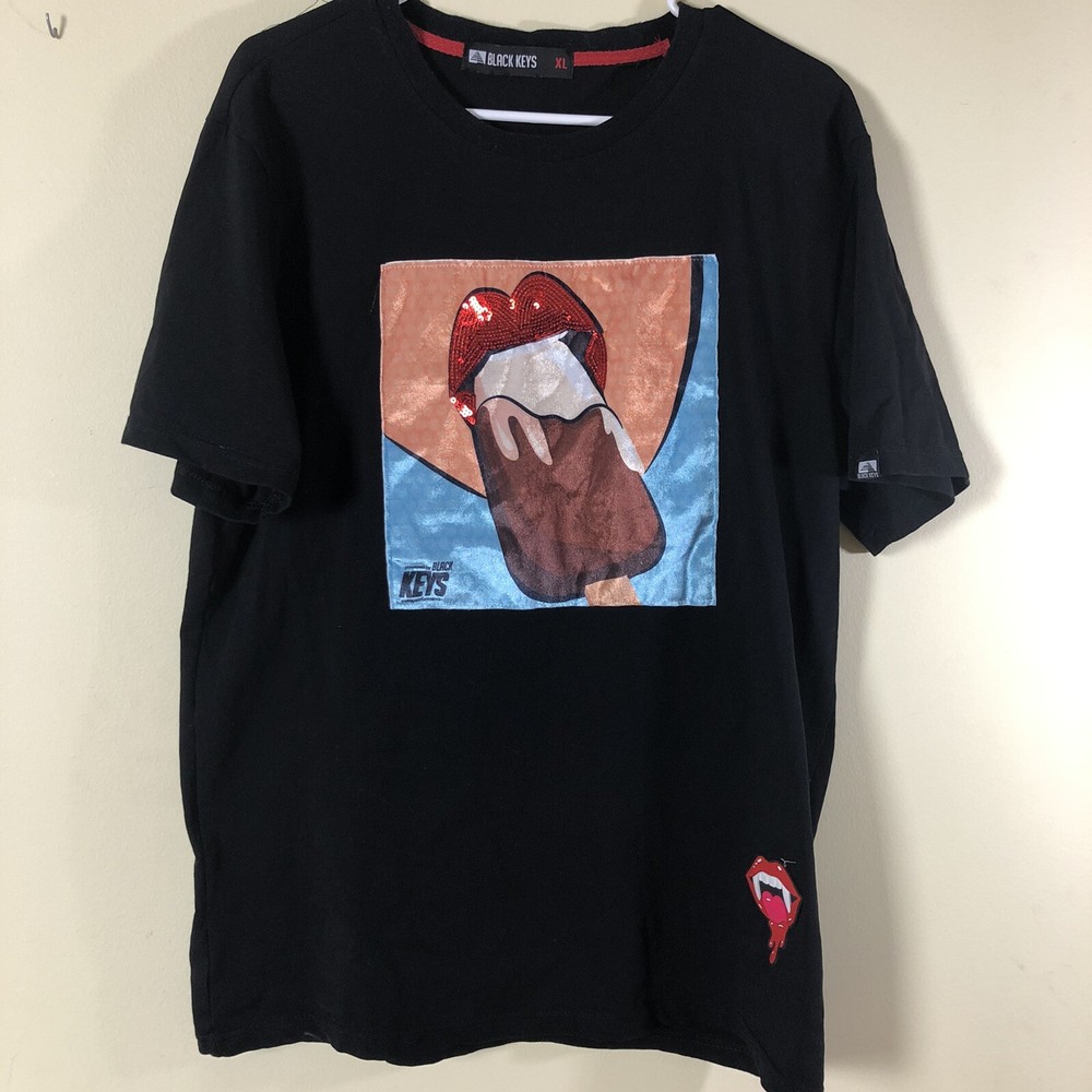 Men’s Powered by Black Keys T-shirt Cotton Stretch w/ Sexy Lips Eating Ice Cream
