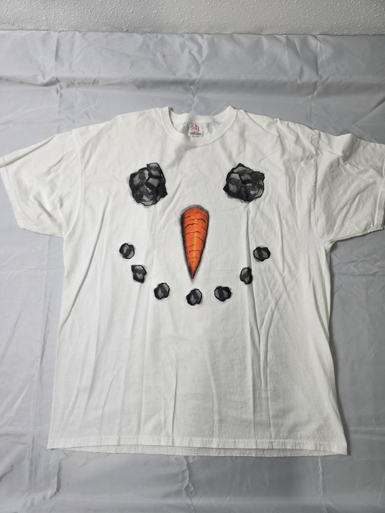 Size XXL – Vintage Christmas Snowman Face T-Shirt Dec 25th coal and a carrot