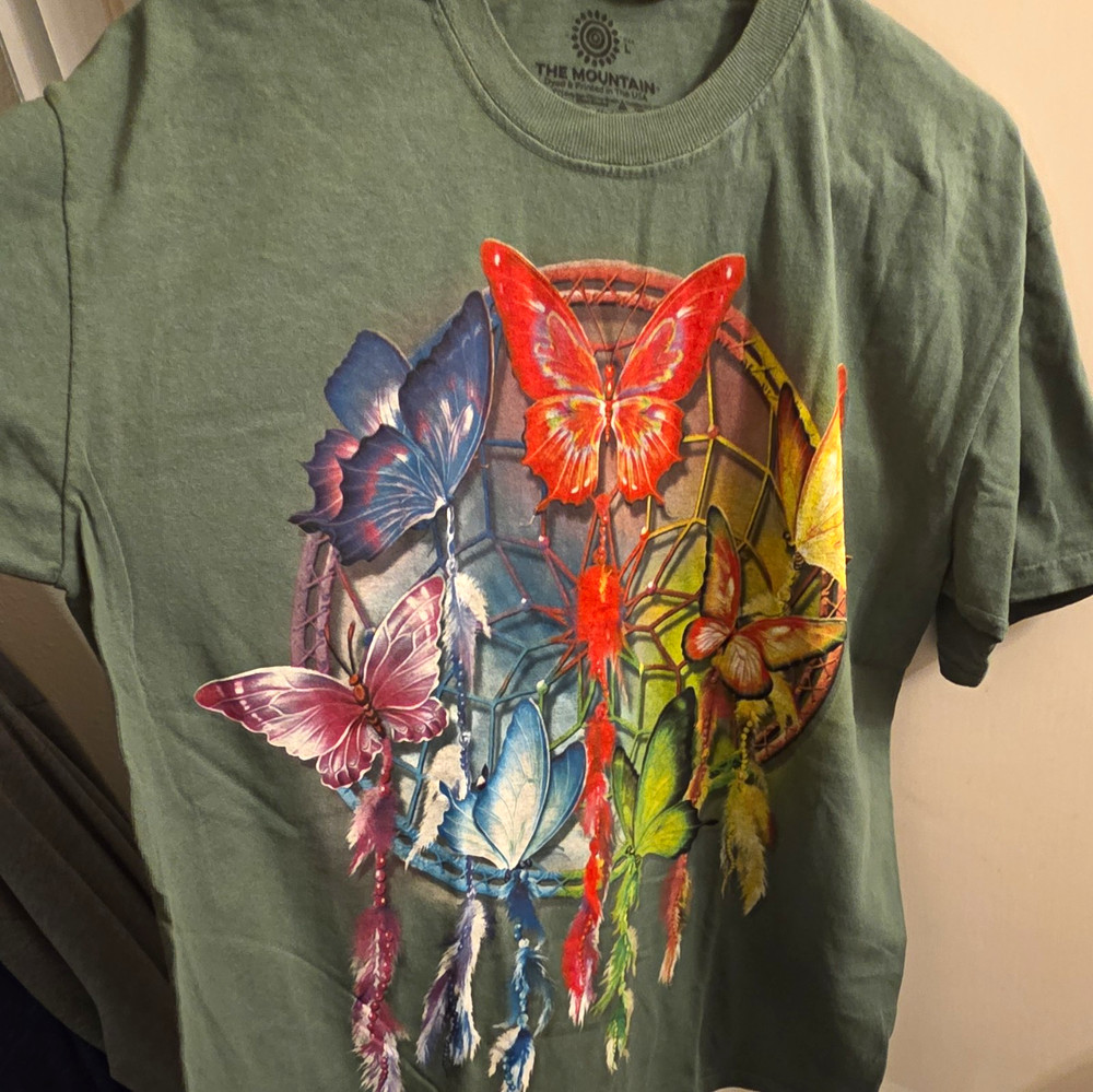 The Mountain Sage Green Rainbow Butterfly Dreamcatcher Cotton Crew Tee Large New