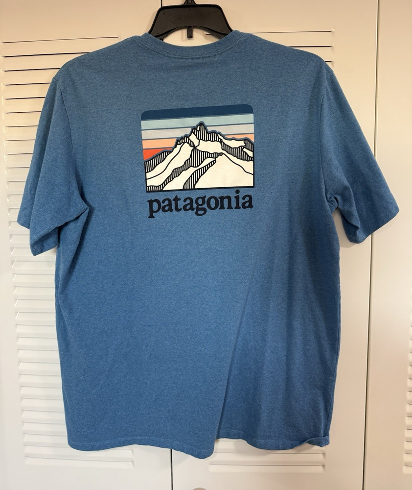 Patagonia Men’s T-Shirt Blue L Graphic Pocket Crew Neck Short Sleeve