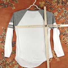 Brooklyn Cloth Shirt Men’s Large White Gray Long Sleeve T-Shirt Crew Neck Good