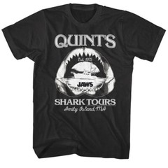 Jaws 70’s Thriller Movie Here’s To Swimmin With Bow Legged Women Men’s T Shirt