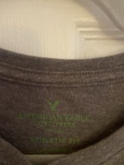 American Eagle Outfitters Men’s Graphic Logo Athletic Fit Crew Neck Tee Gray M