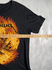 Bay Island Sportswear 2009 Men’s Black Metallica Fire Skulls Graphic M T-Shirt