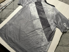 DAKINE XL ATHLETIC LIGHT WEIGHT SHORT SLEEVE SHIRT…SEE DESCRIPTION/CONDITION
