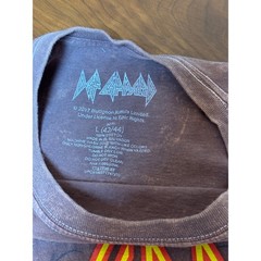 Def Leppard Graphic T-Shirt Mens Large Brown Acid Wash Winged Skull Band 2017