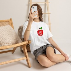 Love 1st Grade Apple Funny Teacher T-Shirt