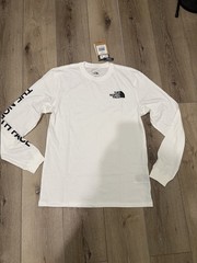 The North Face Long Sleeve Hit Graphic T-Shirt Mens Medium TNF White/Black NWT