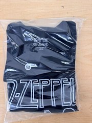 LED ZEPPELIN MENs ORIGINAL AND AUTHENTIC LICENSE 1977 DISTRESS LOGO T SHIRT