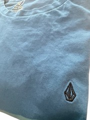 Cool Volcom 90s surf skate Men Blue Striped Logo Crew Neck Short Sleeve Size XL