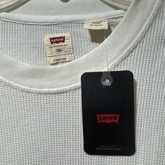 Levi’s Thermal Top Size 3XL NWT$44.50