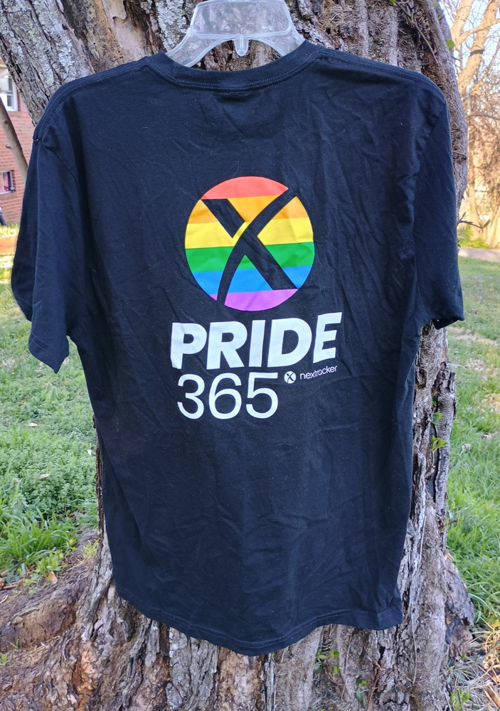 Nextracker Pride 365 Size L Black graphic t-shirt