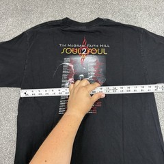 Tim Mcgraw Faith Hill T-Shirt Mens M ? Soul 2 Soul 2006 Tour 2 Faded Vintage Y2K