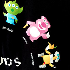 Uniqlo UTGP Pixar Disney Friends Monsters Nemo Walle Toy Story Cars t-shirt Sz M