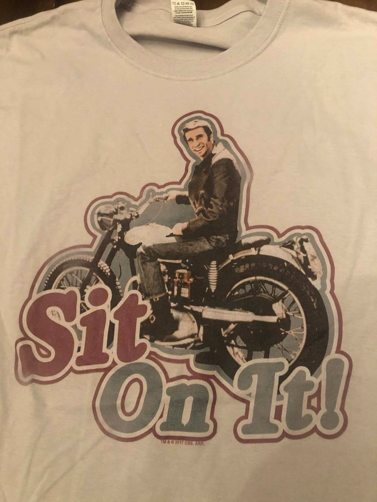 Happy Days Fonz “Sit On It” t-shirt Fruit Of The Loom HD Cotton XL