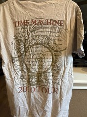 Used vintage concert t-shirt. Size is Medium.