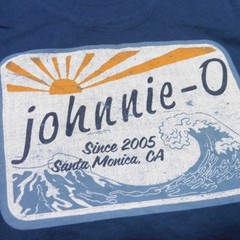 JOHNNIE O Mens M MEDIUM T SHIRT KAHUNA WAVE SHORT SLEEVE NAVY BLUE GOLF TEE