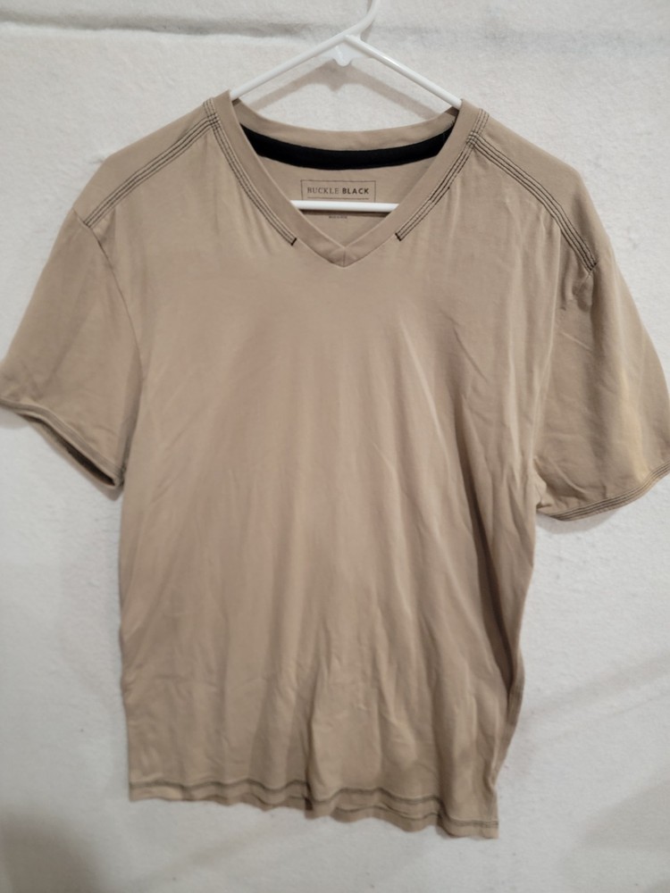 Buckle Black L V-Neck Shirt Tan Beige Short Sleeve Triple Stitch Detail Men’s