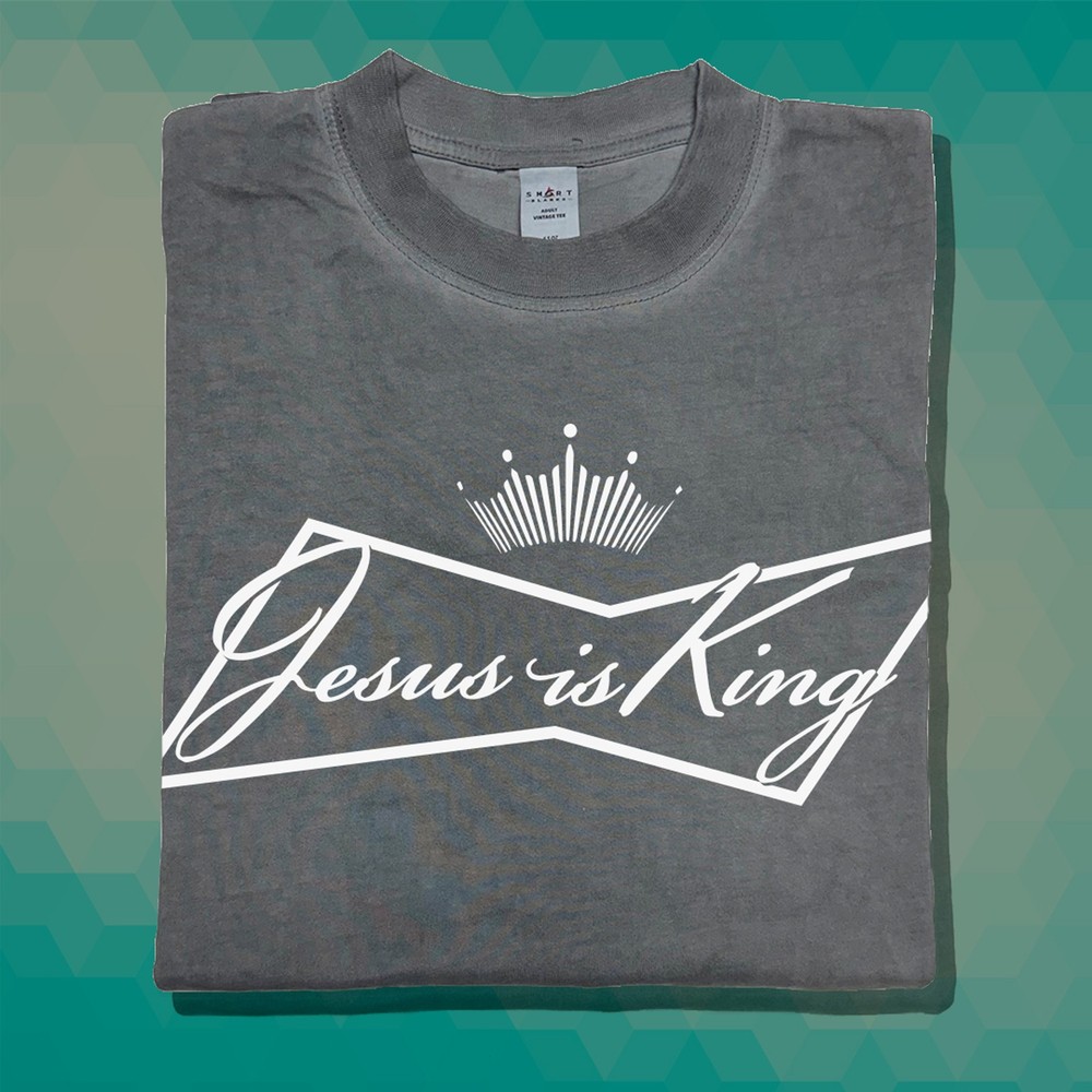 Jesus is King Trendy Tee – Jesus Gospel T-Shirt Unique Design Vintage Tee
