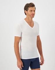 Hanes Perfect Flex Men’s Tee, White V-Neck Undershirt, 1-Pack