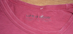 NWOT Life Is Good Mountains Men’s Large Maroon T-Shirt