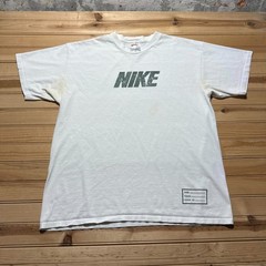 Vintage Y2K Nike Spellout Logo Mini Swoosh Gym Locker Tag Graphic T-Shirt Large
