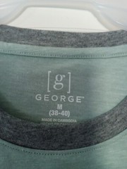 George Ringer T-Shirt color is pistachio Size men’s Medium