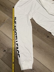 The North Face Long Sleeve Hit Graphic T-Shirt Mens Large TNF White/Black NWT