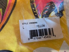Sealed 2015 Ultimate Warrior WWE Multi-Mask Graphic T-Shirt – Yellow Men’s Large