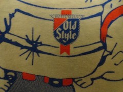 Old Style Beer baseball player kegger large Gildan T-shirt tee shirt L unisex