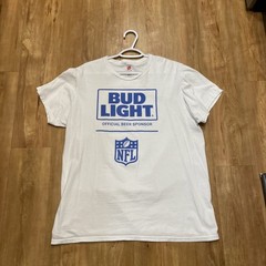 Bud Light Official Beer Sponsor Of The NFL Men’s White T-Shirt New Size Large