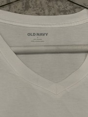 New Old Navy Men V-Neck Tee in White
