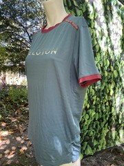 PELETON T Shirt Men’s or Womens L Lightweight Blue & Red w logo Easy Care Good