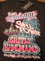 Supply & Demand Chicago Graphic Print Logo Crew Neck Tee Mens Black S