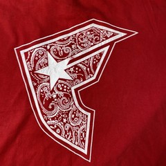 Vintage Famous Stars & Straps Shirt Mens Large Red Bandana F Logo 2000s