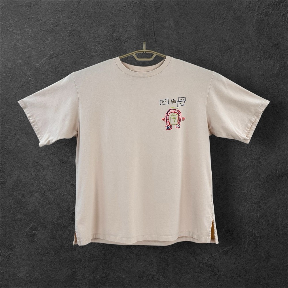 UT Uniqlo X Jean Michel Basquiat T-Shirt Mens XL Cream w Graphic Double Side