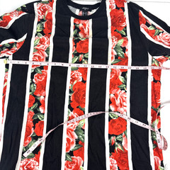 Forever 21 Men’s Red Floral Stripe Graphic T-Shirt Size M 100% Cotton