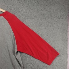 Champion shirt Men’s XL Sports Baseball Shirt Gray and Red 3/4 sleeve Raglan