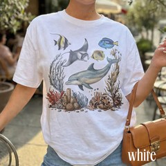 Vintage Dolphin Ocean Coral Reef Comfort Tee